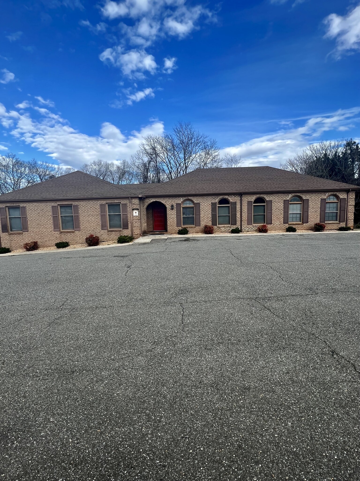 3721 S Amherst Hwy, Madison Heights, VA for lease Primary Photo- Image 1 of 2