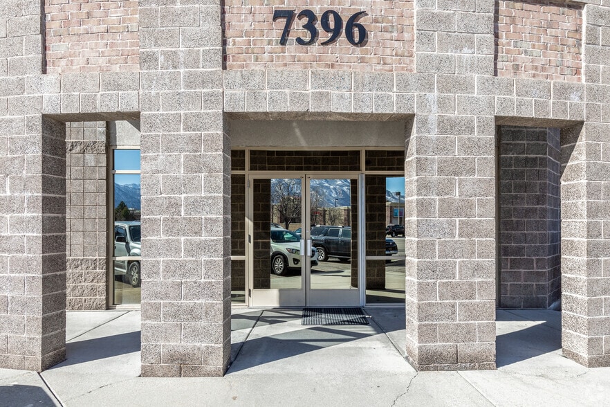 7396 S Union Park Ave, Midvale, UT à vendre - Photo du bâtiment - Image 2 de 16