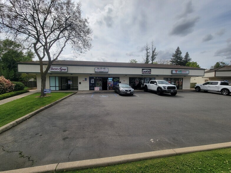 1415 Garden Hwy, Yuba City, CA à louer - Photo du bâtiment - Image 3 de 6