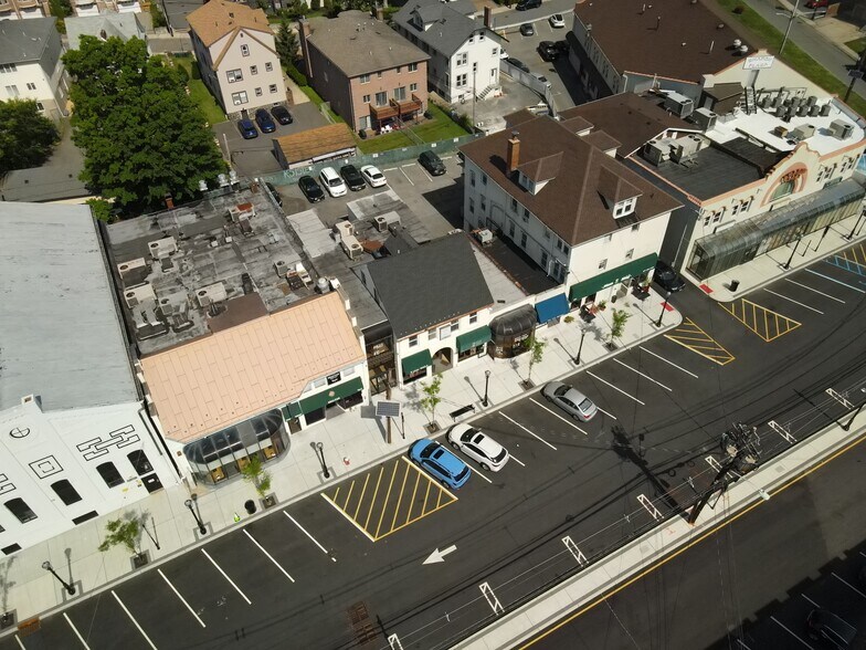 799-803 Abbott Blvd, Fort Lee, NJ à vendre - Photo du bâtiment - Image 3 de 12