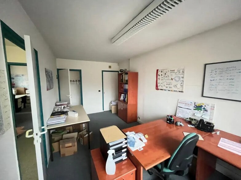 Office in VILLENEUVE-D'ASCQ for lease - Interior Photo - Image 3 of 3