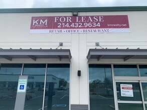 1704 Bandera Rd, San Antonio, TX for lease Interior Photo- Image 1 of 3