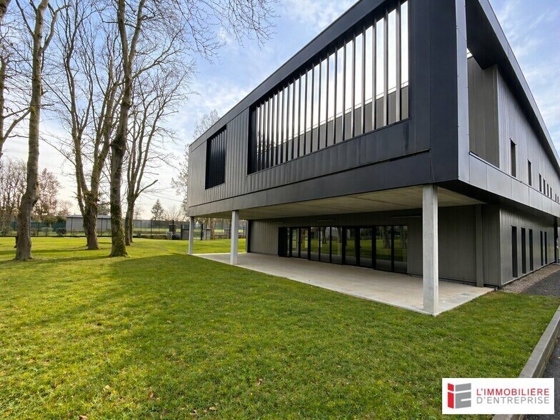Flex in Rennes for lease - Building Photo - Image 2 of 6