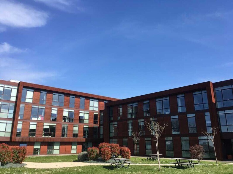 8 Rue De Vidailhan, Balma à louer - Photo du bâtiment - Image 3 de 8