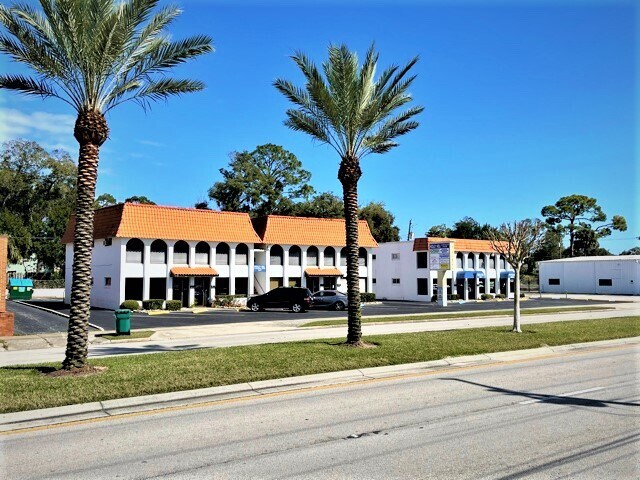 1617 Ridgewood Ave, Holly Hill, FL à louer - Photo du bâtiment - Image 3 de 7