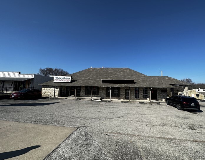 621 N FM 1187, Aledo, TX à louer - Photo du bâtiment - Image 2 de 34