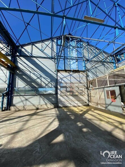 Local d'activités dans Nantes à vendre - Photo du bâtiment - Image 2 de 7
