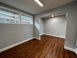 1300 Court St, Redding, CA à louer Photo intérieure- Image 1 de 7