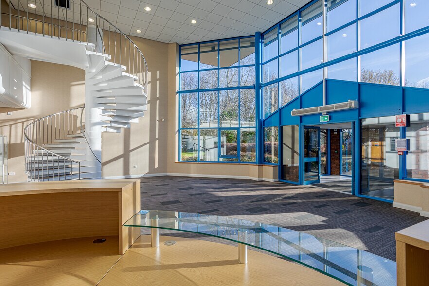 Millburn Hill Rd, Coventry à louer - Photo du bâtiment - Image 3 de 5