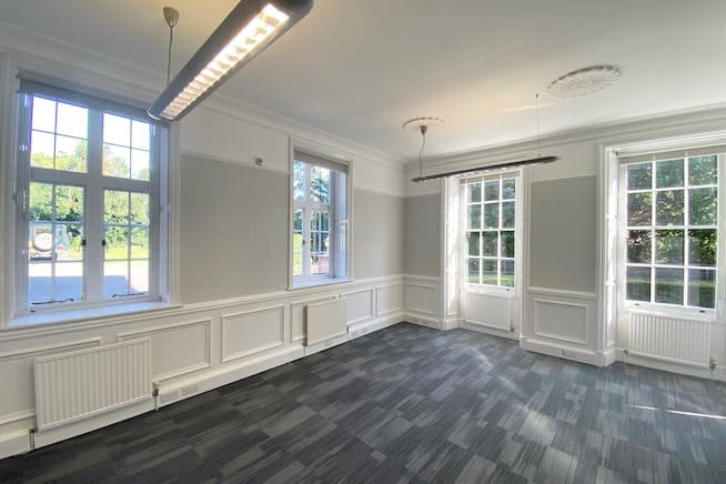 High St, Westerham for lease Interior Photo- Image 1 of 4