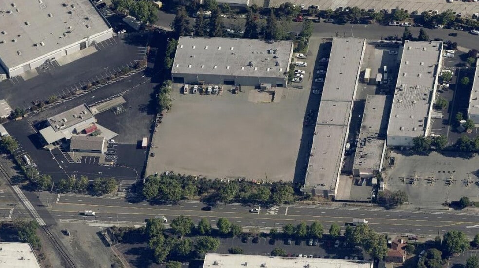 20303 Mack St, Hayward, CA for lease - Building Photo - Image 2 of 7