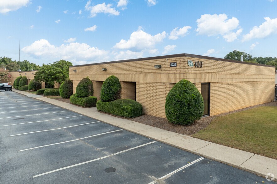 4025 Pleasantdale Rd, Doraville, GA à louer - Photo du bâtiment - Image 2 de 6