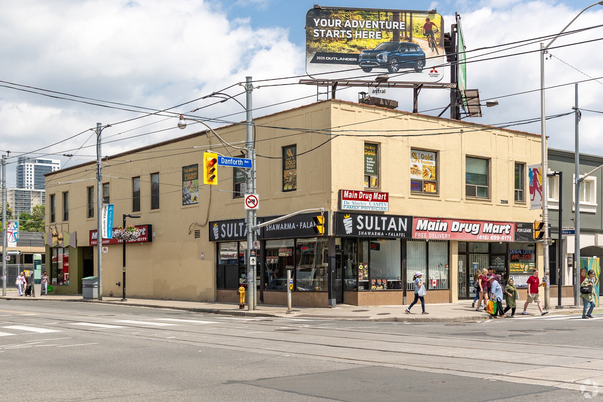 2558 Danforth Av, Toronto, ON for sale Primary Photo- Image 1 of 4