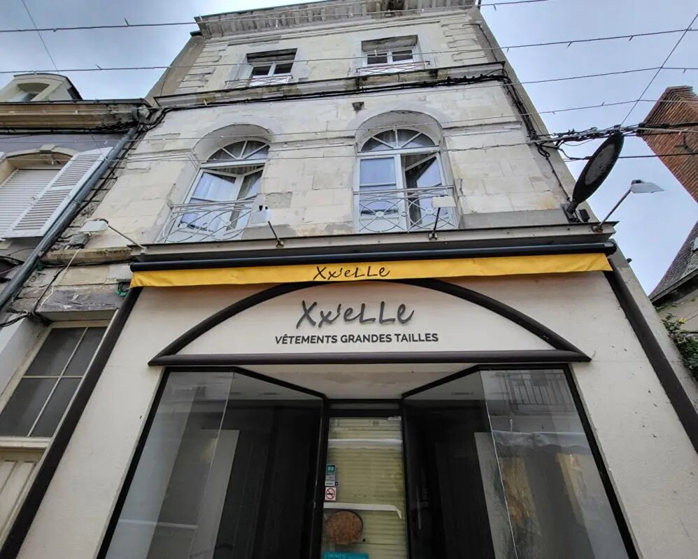 Flex in Le Mans for sale Building Photo- Image 1 of 9