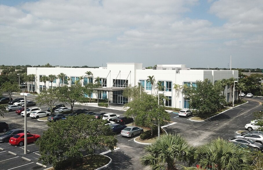 2010 NW 150th Ave, Pembroke Pines, FL for lease - Building Photo - Image 2 of 15