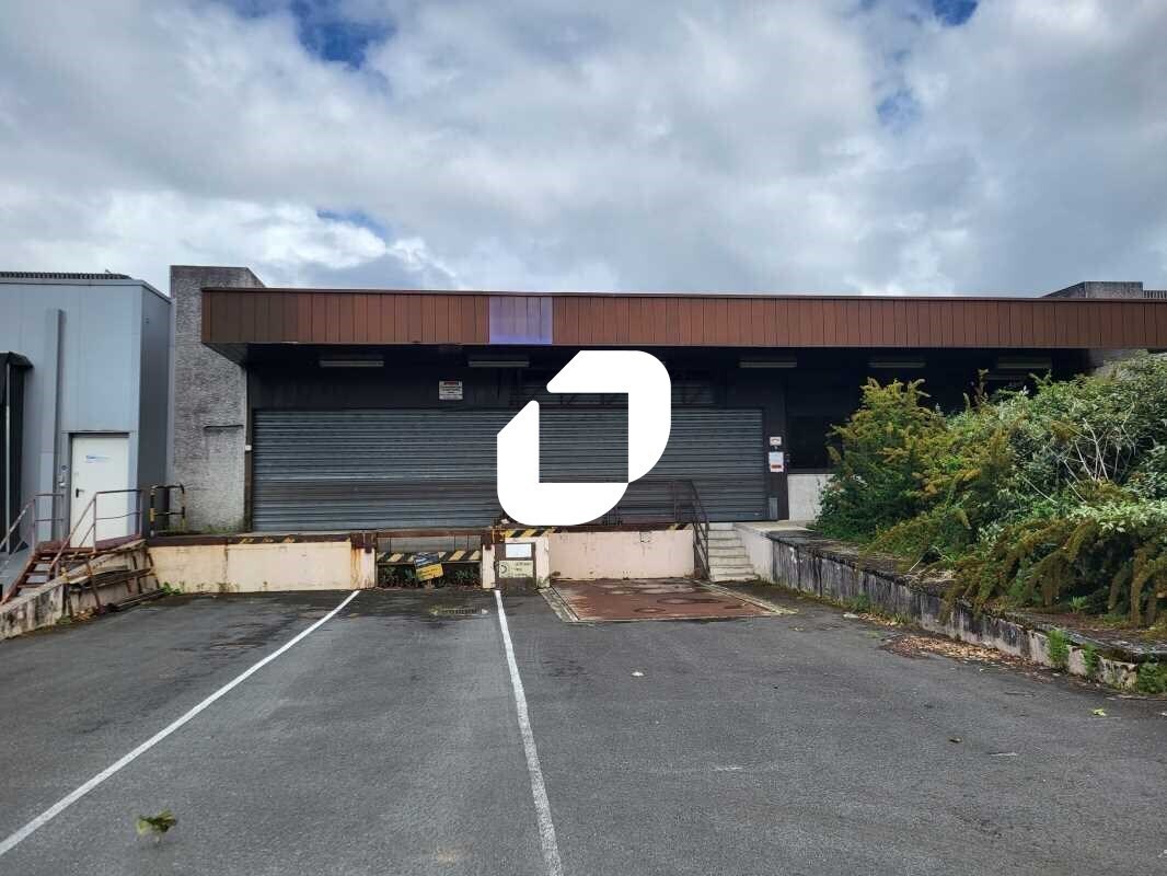 Flex in Canéjan for lease Building Photo- Image 1 of 31