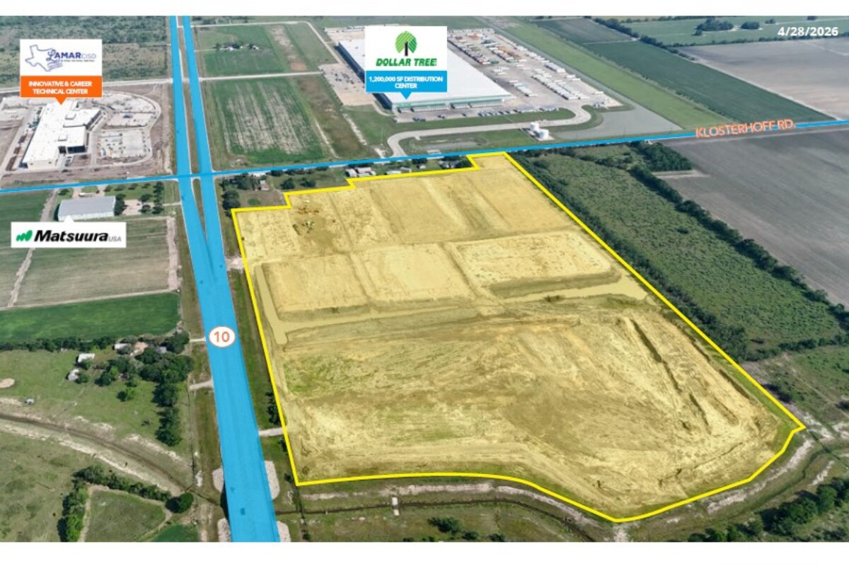 Spur 10 Logistics Park portefeuille de 11 propriétés à vendre sur LoopNet.ca Photo du bâtiment- Image 1 de 3