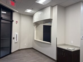 6442 FM 306, New Braunfels, TX for lease Interior Photo- Image 1 of 14