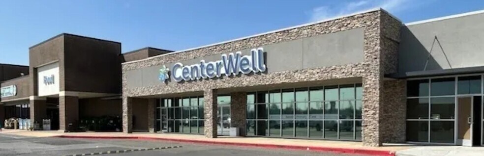 4040-4070 Ryan St, Lake Charles, LA à louer - Photo du bâtiment - Image 2 de 5