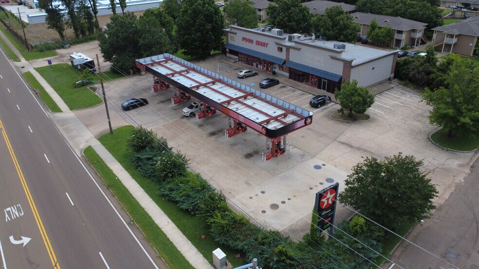 5300 N State St, Jackson, MS à louer - Photo du bâtiment - Image 3 de 5