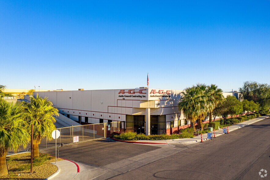 6440 Polaris Ave, Las Vegas, NV à vendre - Photo du bâtiment - Image 2 de 13