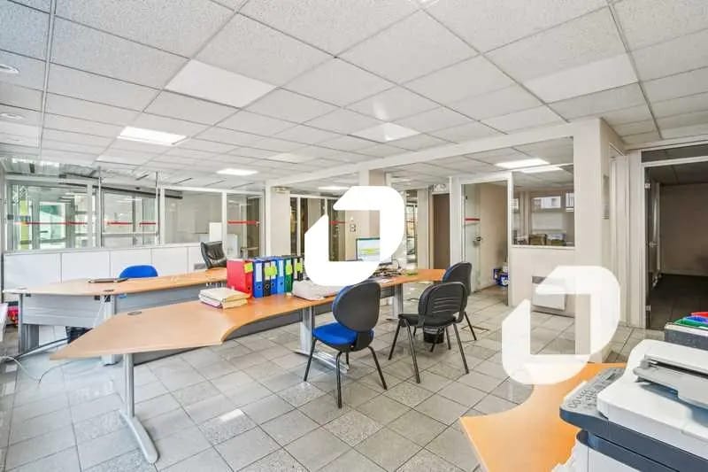 Bureau dans Ivry-sur-Seine à louer - Photo intérieure - Image 3 de 9
