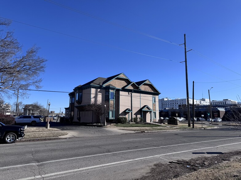 1100 N Topeka St, Wichita, KS for sale - Building Photo - Image 2 of 11