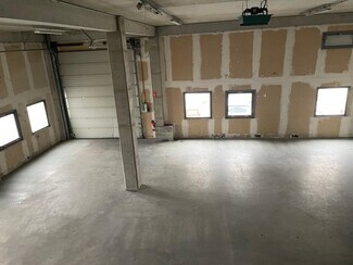 Plus de détails pour Bureau, Local d'activités à louer