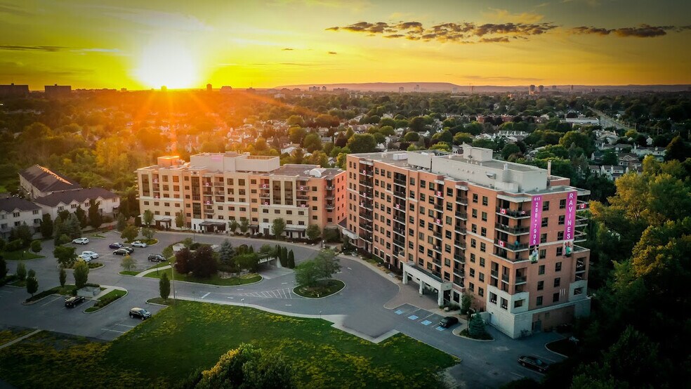 626-636 Prado Pvt, Nepean, ON à vendre - Photo du bâtiment - Image 1 de 1