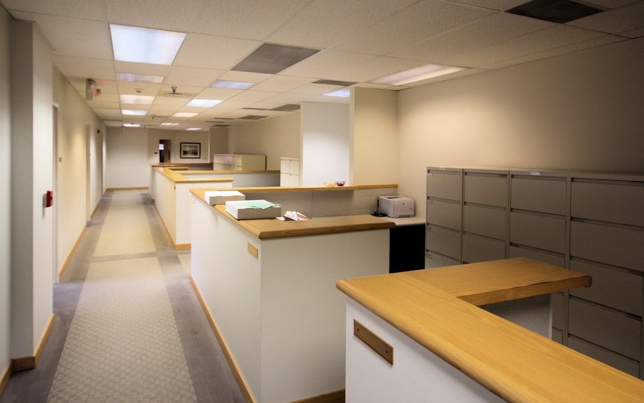 305 N Front St, Harrisburg, PA for sale - Interior Photo - Image 2 of 5