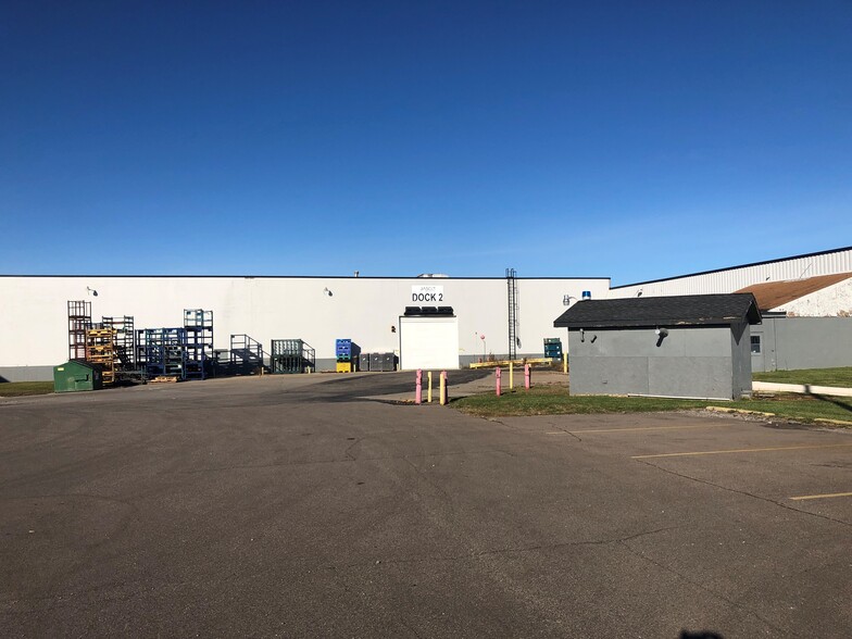7075 Dort Hwy, Grand Blanc, MI for lease - Building Photo - Image 3 of 13