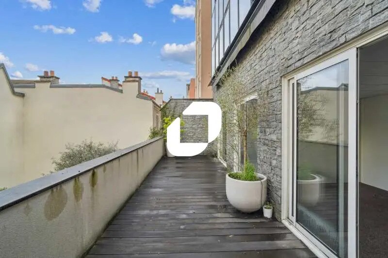 Office in Montrouge for lease Building Photo- Image 1 of 26