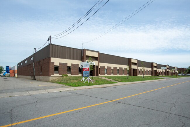 More details for 8011-8047 Rue Jarry, Montréal, QC - Flex for Lease