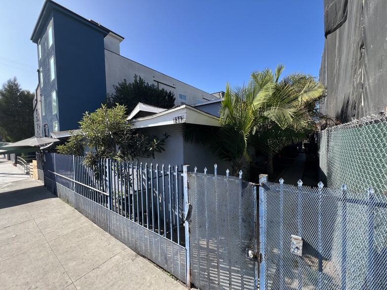 7307 S Broadway, Los Angeles, CA for sale - Building Photo - Image 2 of 5