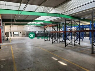 Plus de détails pour Local d'activités à louer