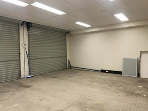 8 Avenue Of The Americas, Newington for lease Interior Photo- Image 1 of 2