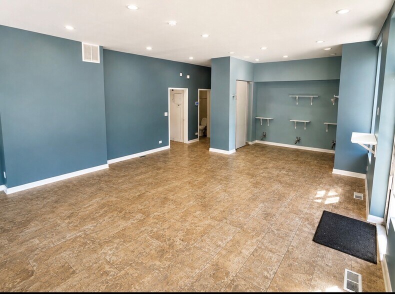 2815-2825 N Southport Ave, Chicago, IL à louer - Photo du bâtiment - Image 3 de 4