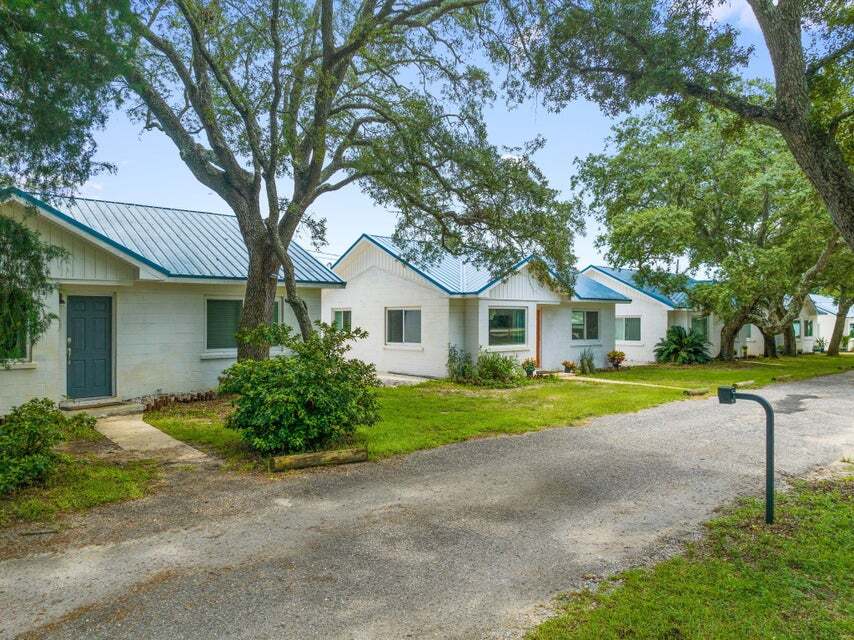 9661 Navarre Pky, Navarre, FL à vendre Photo principale- Image 1 de 68