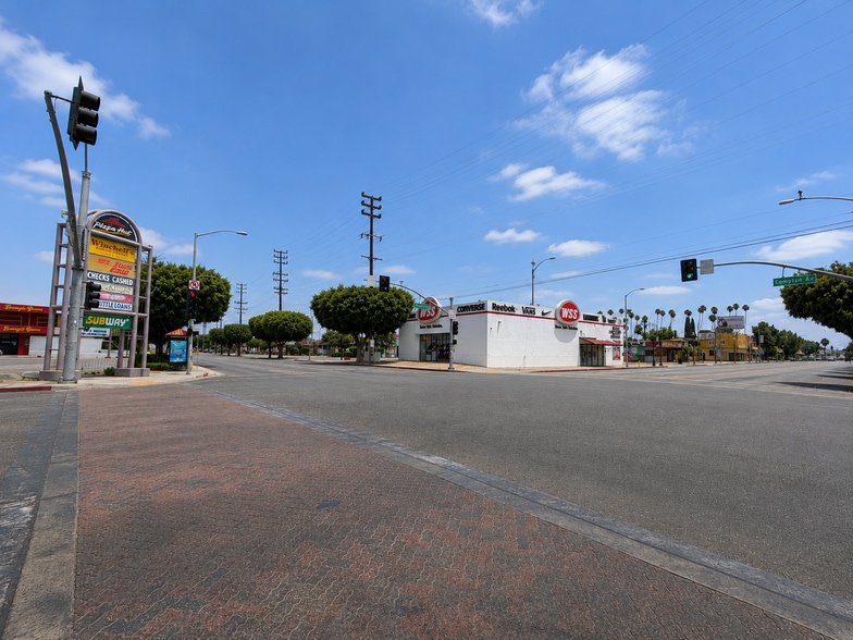 1511 E Florence Ave, Los Angeles, CA for lease - Building Photo - Image 2 of 8
