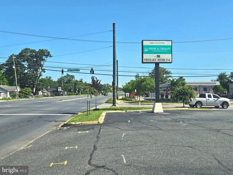 7301 E Furnace Branch Rd, Glen Burnie, MD à louer - Photo du bâtiment - Image 3 de 19