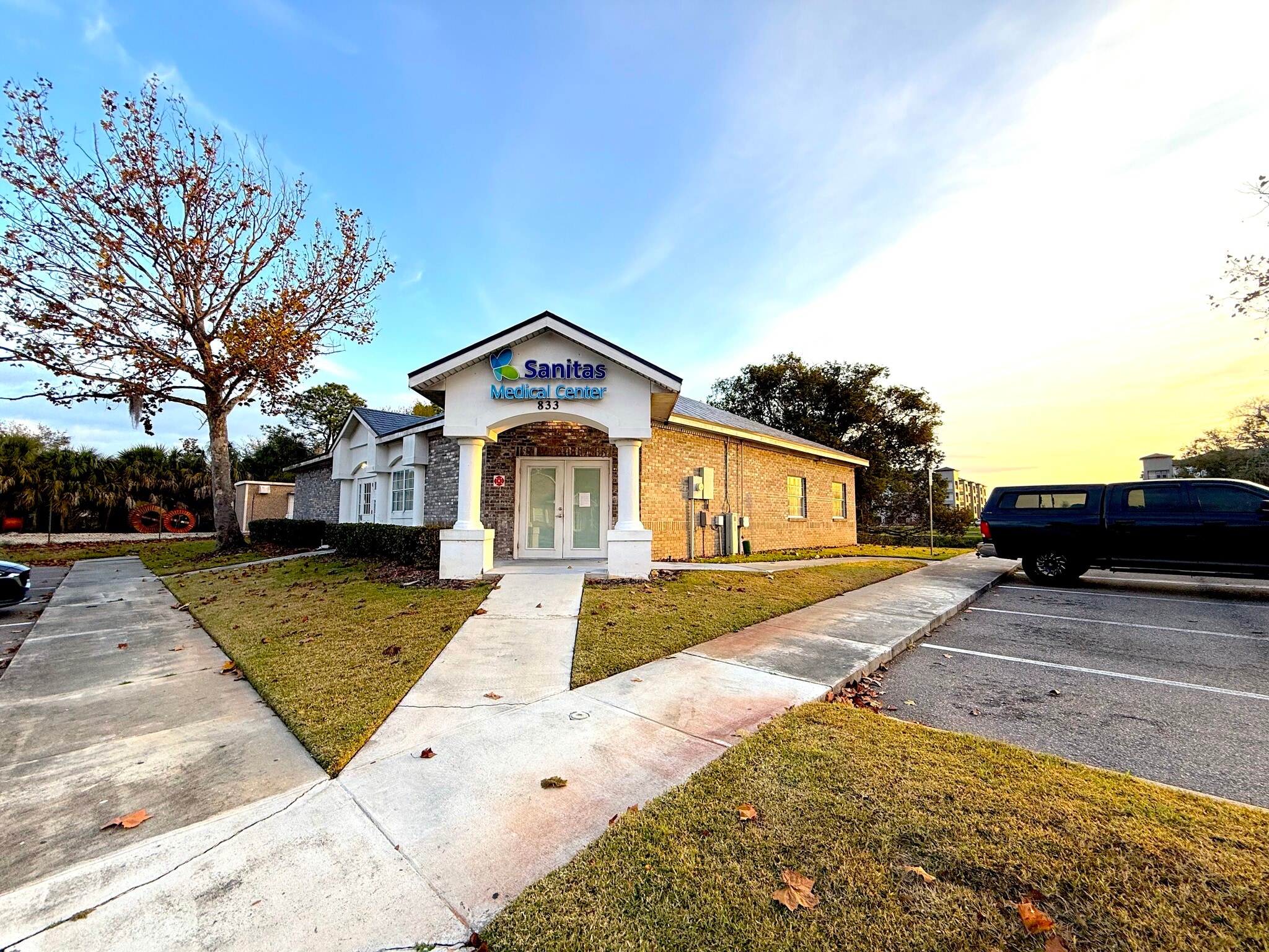 833 E Oak St, Kissimmee, FL for lease Primary Photo- Image 1 of 22