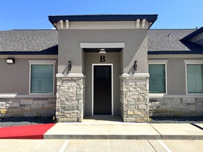 12410 Spring Cypress Rd, Tomball, TX for lease Building Photo- Image 1 of 19