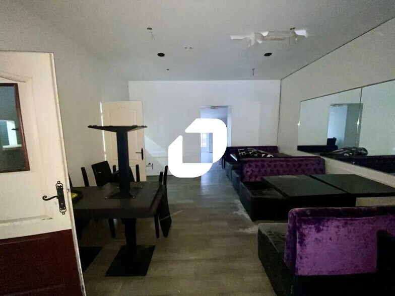 Commerce de détail dans Bordeaux à louer - Photo du bâtiment - Image 3 de 6