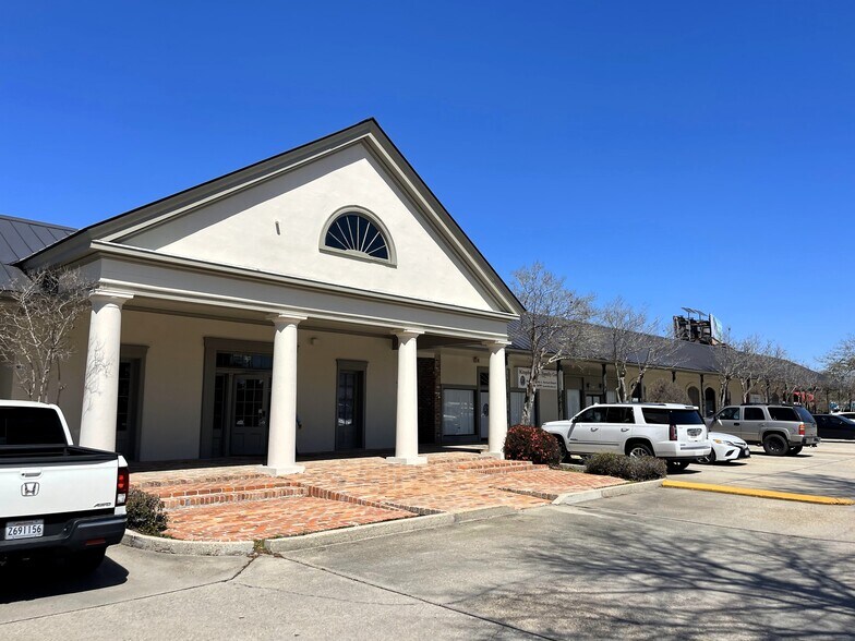 8894 Airline Hwy, Baton Rouge, LA à louer - Photo du bâtiment - Image 2 de 21