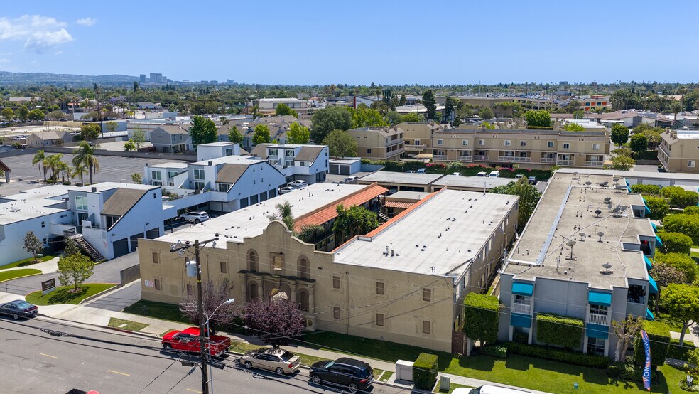 291-293 Avocado St, Costa Mesa, CA à vendre - Photo du bâtiment - Image 2 de 21