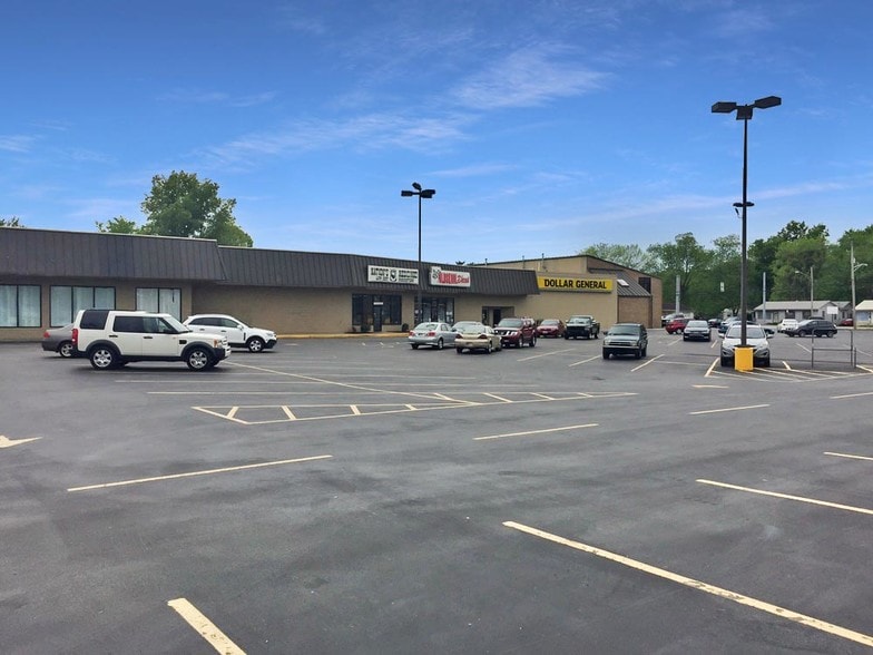 4849-4901 Pollack Ave, Evansville, IN for lease - Building Photo - Image 2 of 9
