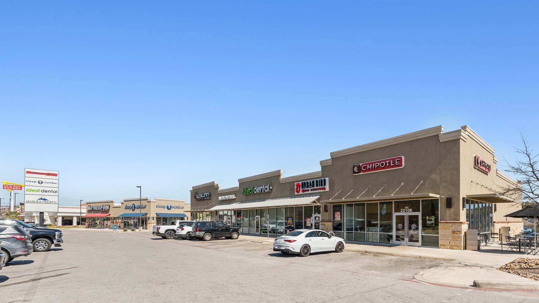 Stone Oak Retail Center portfolio of 2 properties for sale on LoopNet.ca Primary Photo- Image 1 of 5