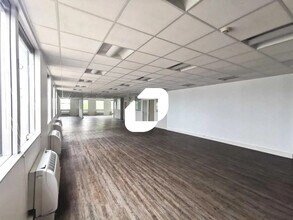 16 Rue Georges Besse, Antony for lease Interior Photo- Image 2 of 15