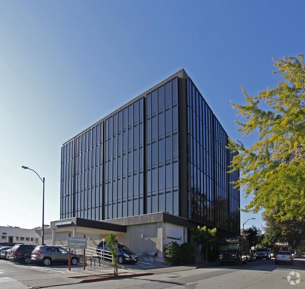 330 Primrose Rd, Burlingame, CA à louer - Photo du bâtiment - Image 3 de 3