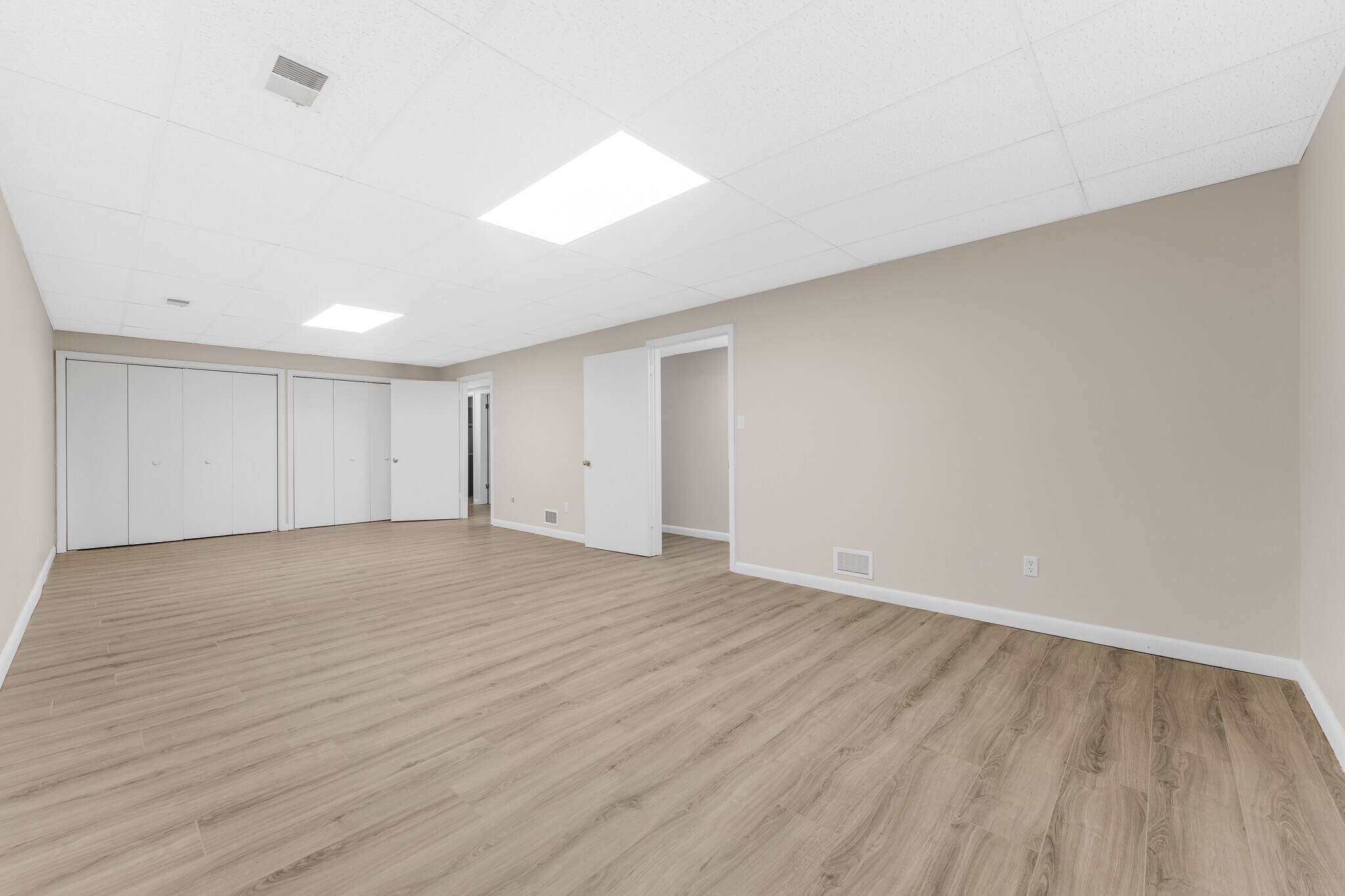 1189 Pineview Dr, Morgantown, WV for lease Interior Photo- Image 1 of 7